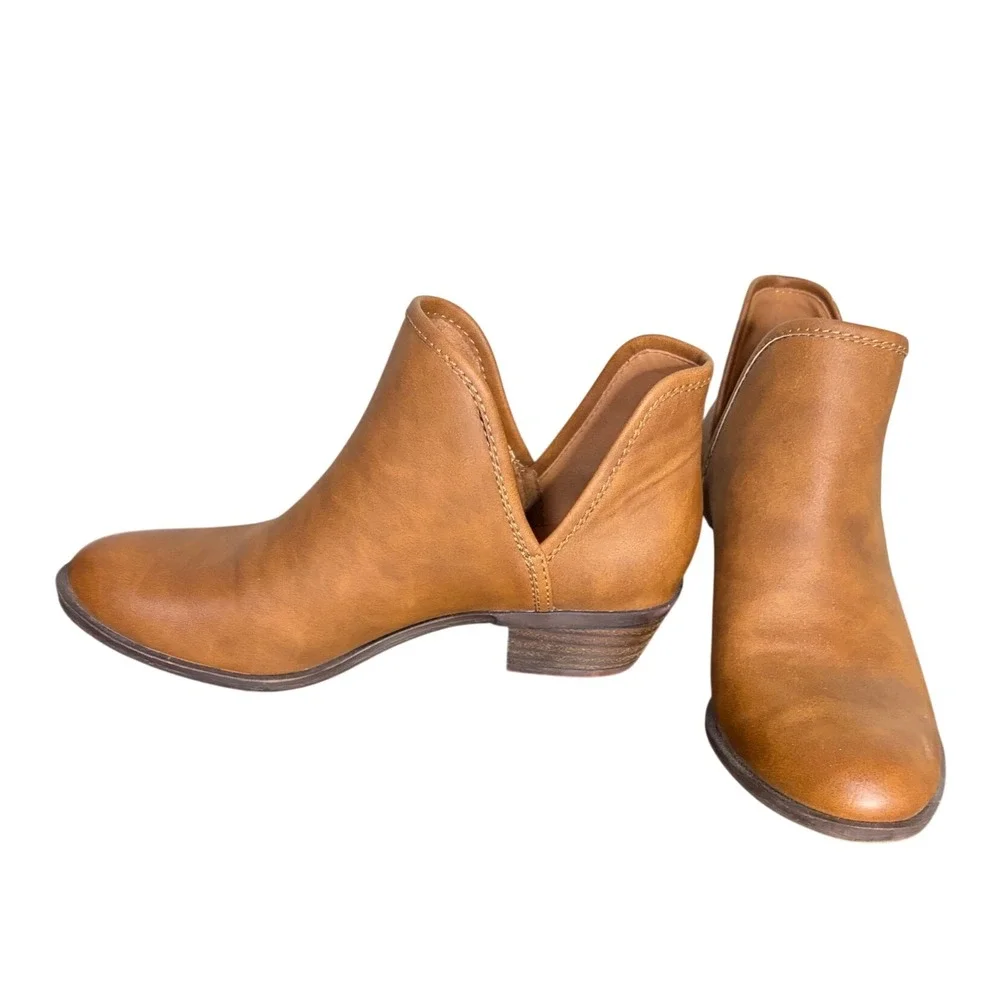Lucky Brand Tan Basha‎ V-Cut Ankle Booties Stacked Heel Women's Size 6M